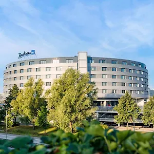 Hotel Radisson Blu Hotel, Airport